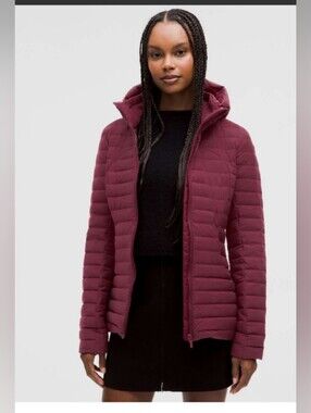 Women's Lululemon Pack It Down Jacket Size 4